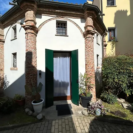 Chiesetta Abside Ex Seminario -Apartment Rovigo Exterior photo